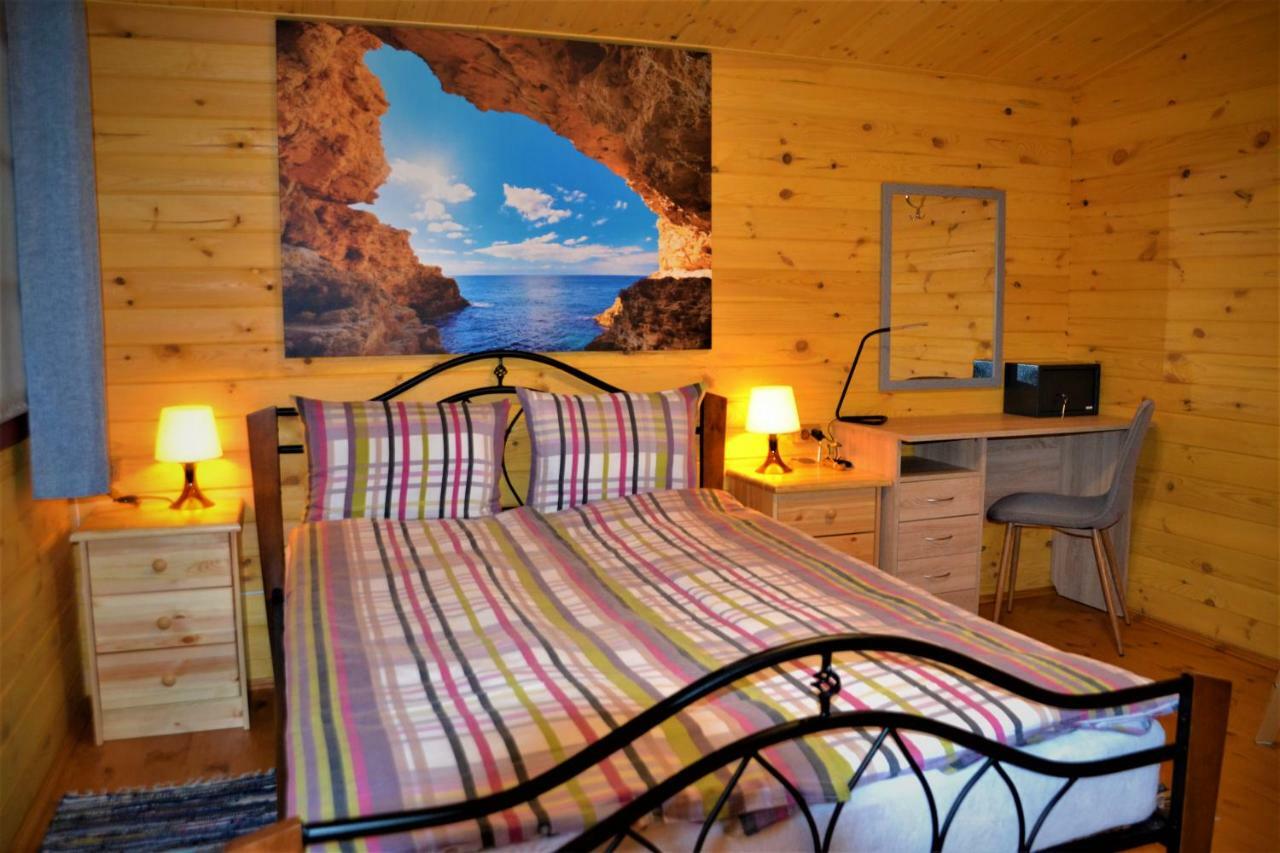 Porto Marine Hotel ยูร์มาลา ภายนอก รูปภาพ